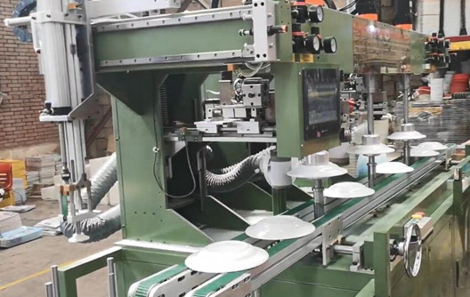автоматическая обрезная машина, работающая за пределами Китая